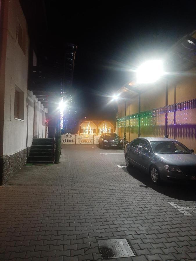 Casa Anemyra Hotel Săcele Buitenkant foto