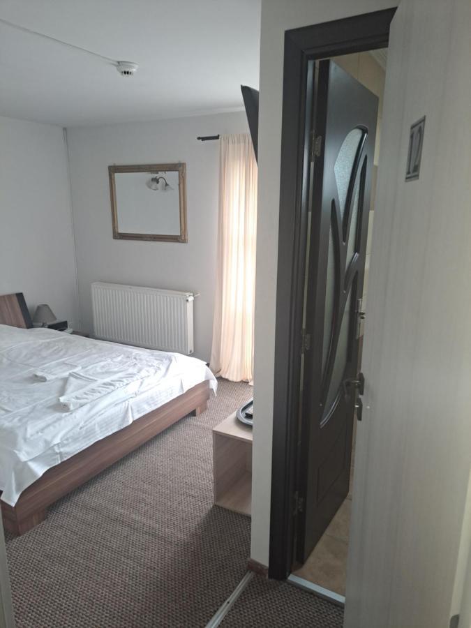 Casa Anemyra Hotel Săcele Buitenkant foto