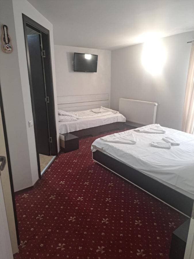 Casa Anemyra Hotel Săcele Buitenkant foto