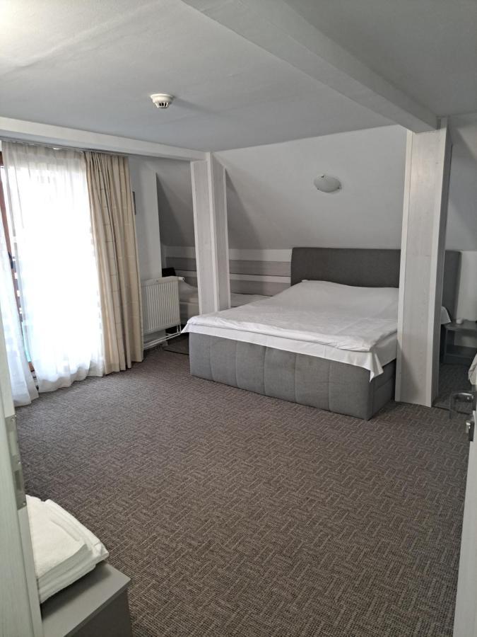 Casa Anemyra Hotel Săcele Buitenkant foto