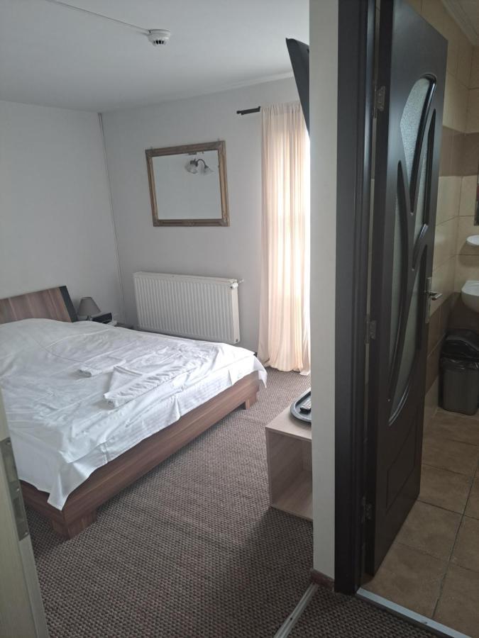 Casa Anemyra Hotel Săcele Buitenkant foto