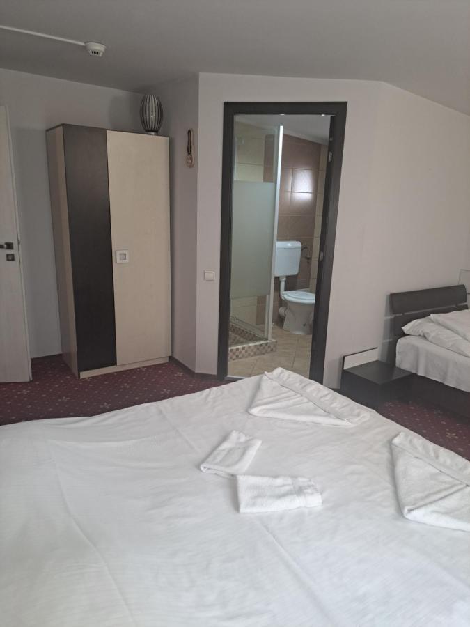 Casa Anemyra Hotel Săcele Buitenkant foto