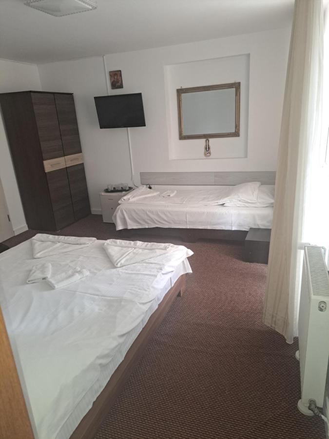 Casa Anemyra Hotel Săcele Buitenkant foto