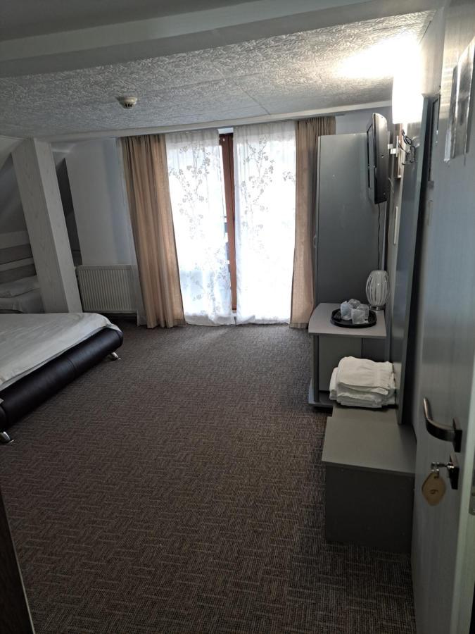 Casa Anemyra Hotel Săcele Buitenkant foto
