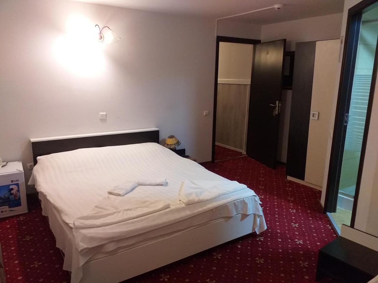 Casa Anemyra Hotel Săcele Buitenkant foto