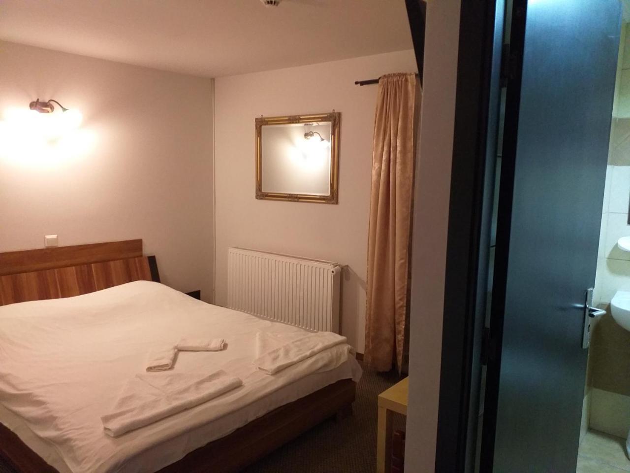 Casa Anemyra Hotel Săcele Buitenkant foto
