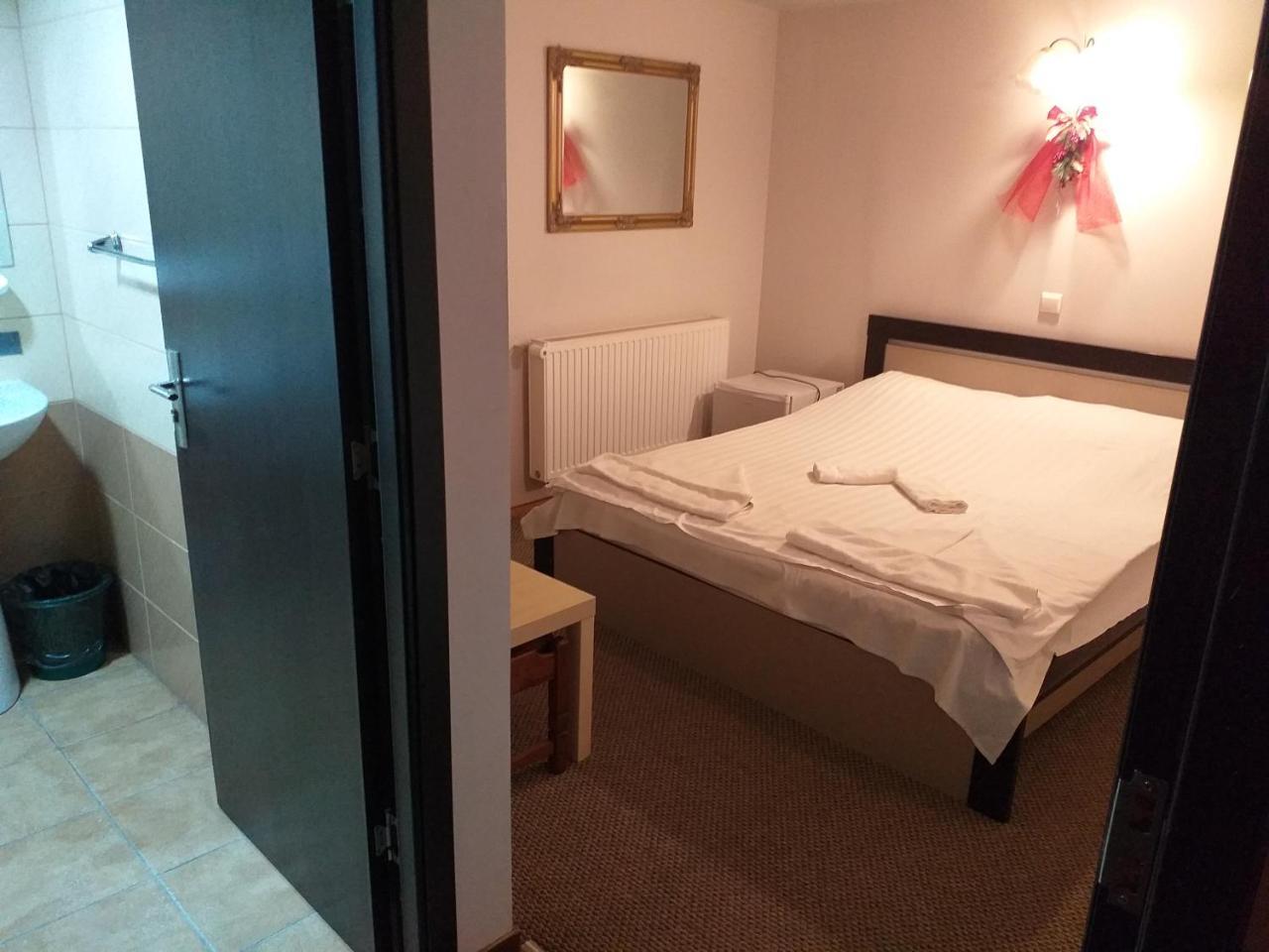 Casa Anemyra Hotel Săcele Buitenkant foto