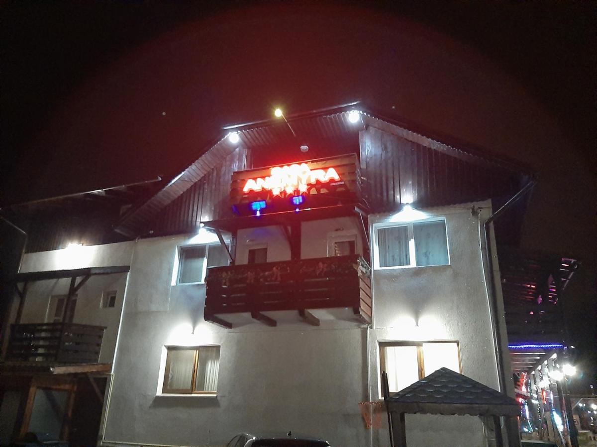 Casa Anemyra Hotel Săcele Buitenkant foto